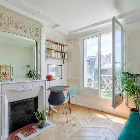 Magnifique Avec Balcon-terrasse Apartment Paris